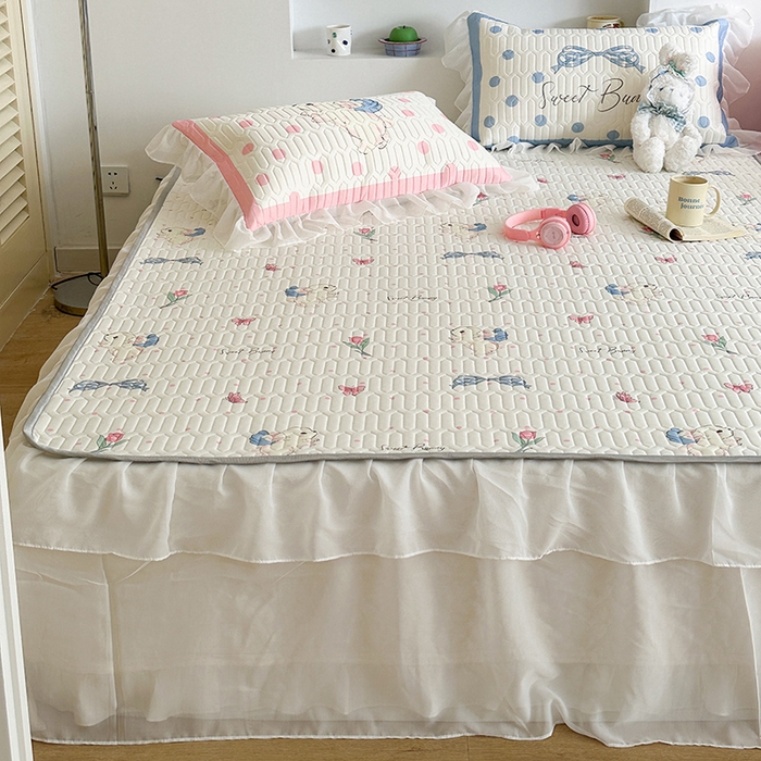 91家纺网 家纺一手货源 找家纺 昔可 新款床裙款乳胶凉席双层雪纺纱乳胶凉席三件套 郁金香花蜜兔