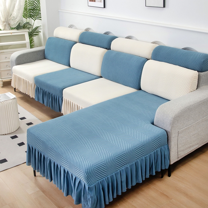 91家纺网 家纺一手货源 找家纺 千彤 2024新款裙边款弹力沙发套罩拉花绒人字纹系列沙发笠 水蓝米黄