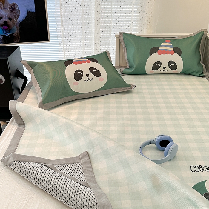 91家纺网 家纺一手货源 找家纺 昔可家纺 2024新款A类900D大版冰丝席 绿格熊猫