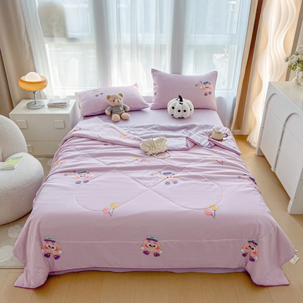 91家纺网 家纺一手货源 找家纺 宏源家纺 2024新款超柔水洗云朵棉夏被 公仔曲奇