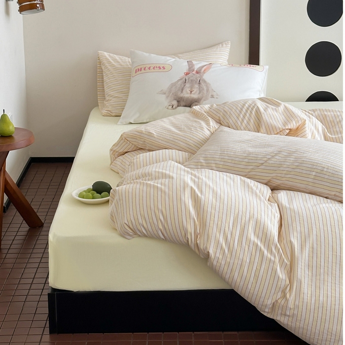 91家纺网 家纺一手货源 找家纺 艾沁 2024新款多巴胺条纹全棉色织水洗棉四件套 嫩黄条