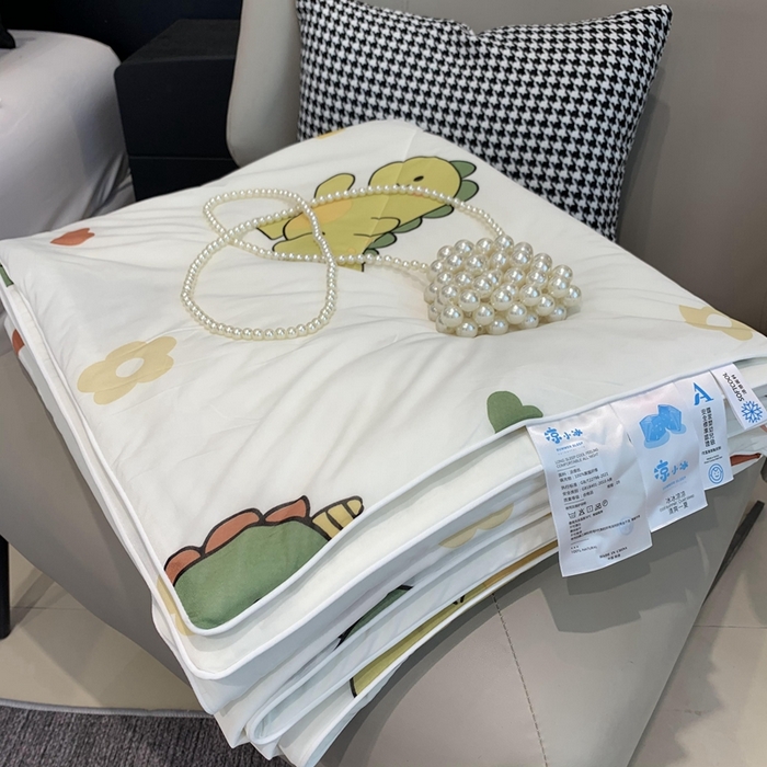 91家纺网 家纺一手货源 找家纺 奈萝家纺 2024新款A类凉感丝小凉皮夏被可机洗夏被新品空调被 恐龙