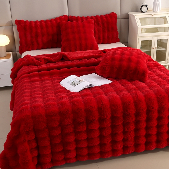 91家纺网 家纺一手货源 找家纺 芸锦豪2024新款纯色托斯卡纳兔毛大泡泡绒毛毯 红色