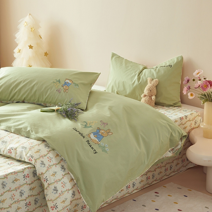 91家纺网 家纺一手货源 找家纺 怡家居 2024新款全棉印花加绣花四件套 花园兔