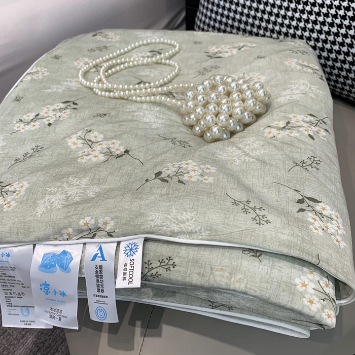 91家纺网 家纺一手货源 找家纺 奈萝家纺 2024新款A类凉感丝小凉皮夏被可机洗夏被新品空调被 兰亭序绿