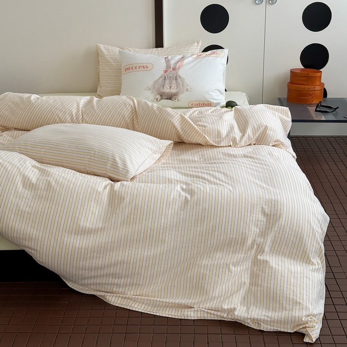 91家纺网 家纺一手货源 找家纺 艾沁 2024新款多巴胺条纹全棉色织水洗棉四件套 嫩黄条