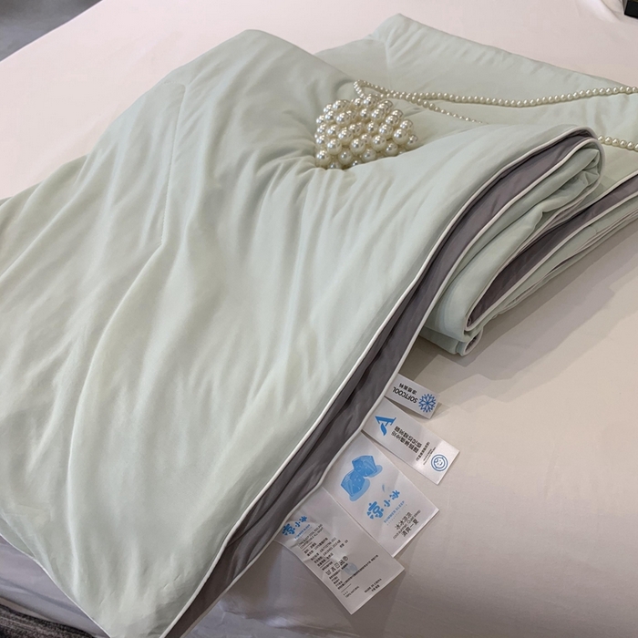 91家纺网 家纺一手货源 找家纺 奈萝家纺 2025新款A类凉感丝小凉皮夏被可机洗夏被新品空调被 香草奶冻