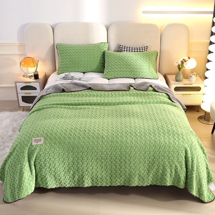 91家纺网 家纺一手货源 找家纺 （总）芸锦豪2024新款玫瑰拧花兔毛绒兔兔绒盖毯毛毯