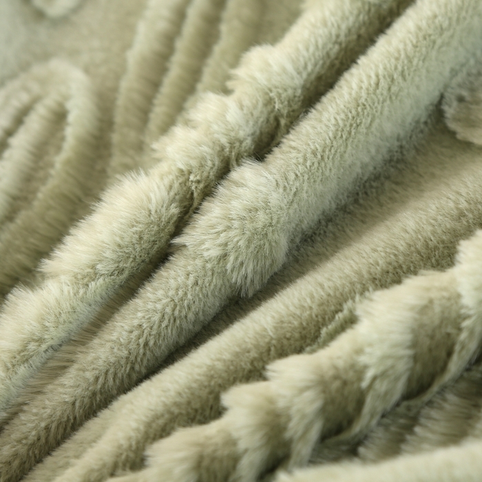 91家纺网 家纺一手货源 找家纺 芸锦豪2024新款花团雕花兔毛绒兔兔绒四件套 绿色