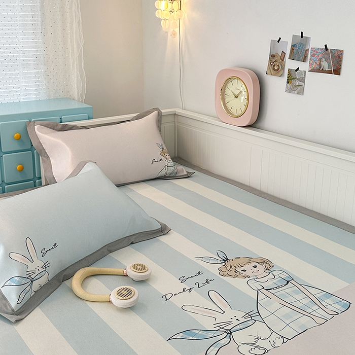 91家纺网 家纺一手货源 找家纺 昔可家纺 2024新款A类900D大版冰丝席 甜蜜少女