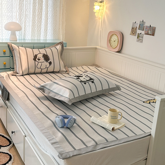 91家纺网 家纺一手货源 找家纺 昔可家纺 2024新款A类900D大版冰丝席 条纹狗狗