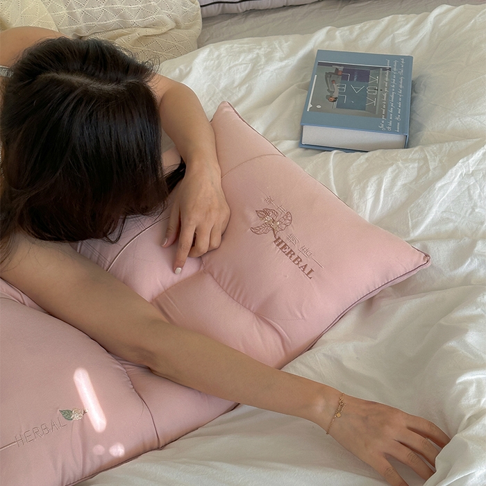 91家纺网 家纺一手货源 找家纺 （总）伟邦 2024新款草本物语分区枕