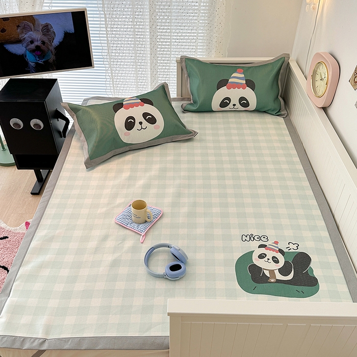 91家纺网 家纺一手货源 找家纺 昔可家纺 2024新款A类900D大版冰丝席 绿格熊猫