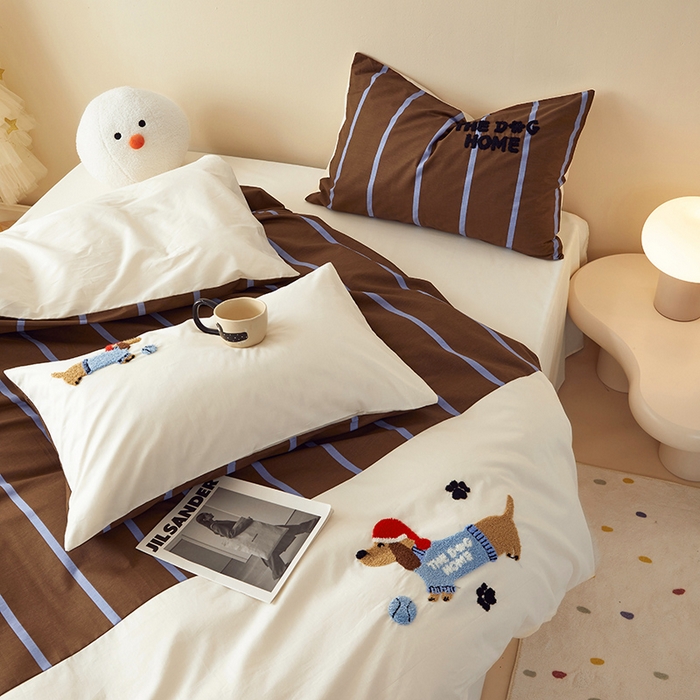 91家纺网 家纺一手货源 找家纺 怡家居 2024新款全棉印花加绣花四件套 腊肠狗