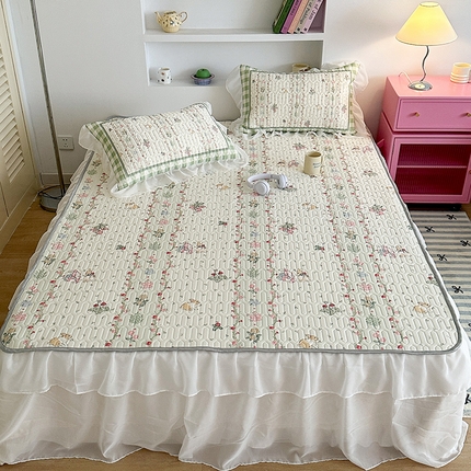 91家纺网 家纺一手货源 找家纺 昔可 新款床裙款乳胶凉席双层雪纺纱乳胶凉席三件套 草莓小兔