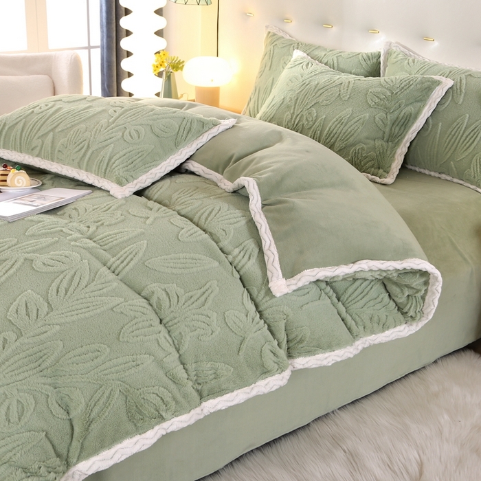 91家纺网 家纺一手货源 找家纺 芸锦豪2024新款花团雕花兔毛绒兔兔绒四件套 绿色