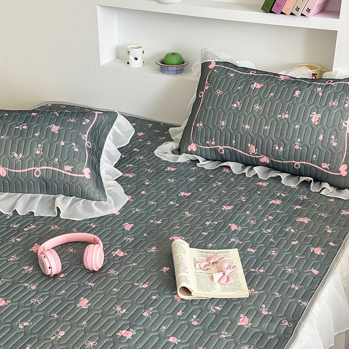 91家纺网 家纺一手货源 找家纺 昔可 新款床裙款乳胶凉席双层雪纺纱乳胶凉席三件套 复古蔷薇