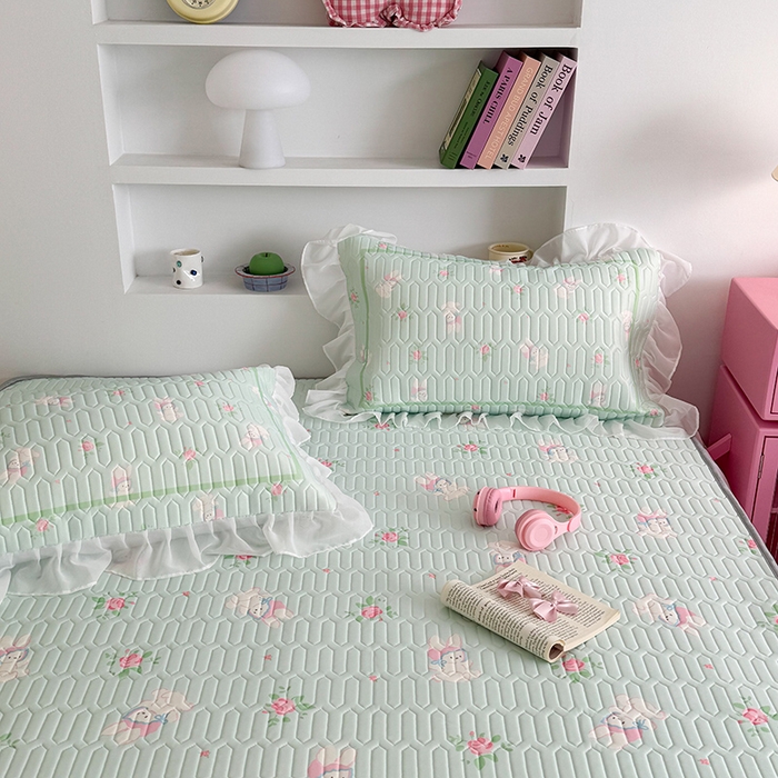 91家纺网 家纺一手货源 找家纺 昔可 新款床裙款乳胶凉席双层雪纺纱乳胶凉席三件套 田园小兔