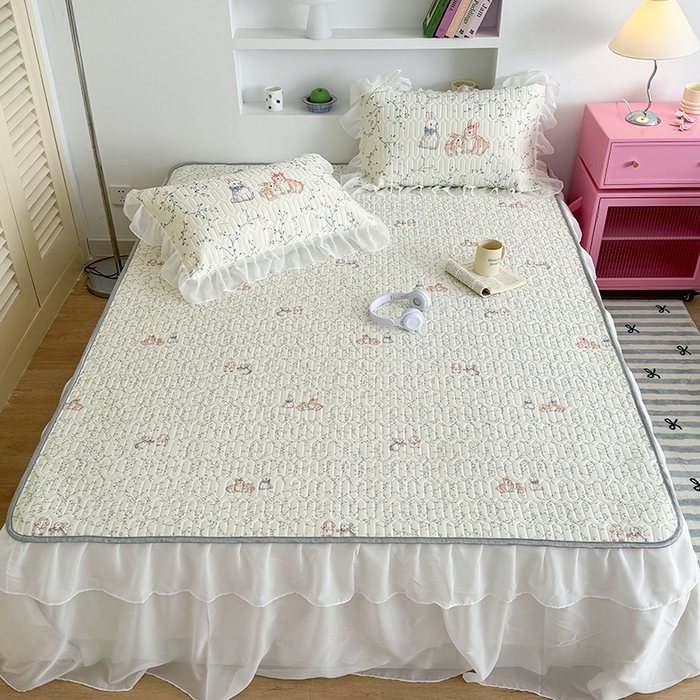 91家纺网 家纺一手货源 找家纺 昔可 新款床裙款乳胶凉席双层雪纺纱乳胶凉席三件套 花枝兔