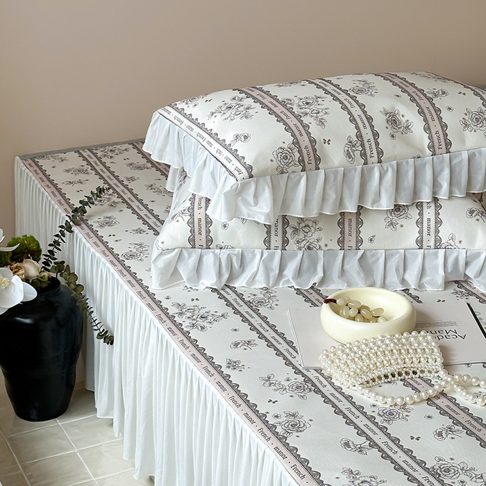 91家纺网 家纺一手货源 找家纺 昔可 2024新款A类900D仙仙雪纺纱床裙款冰丝席三件套 法式庄园