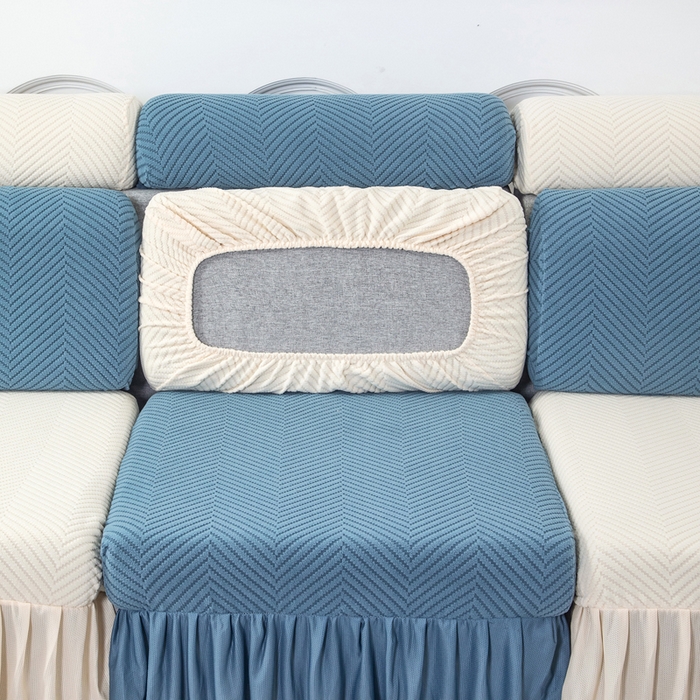 91家纺网 家纺一手货源 找家纺 千彤 2024新款裙边款弹力沙发套罩拉花绒人字纹系列沙发笠 水蓝米黄