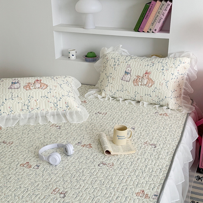 91家纺网 家纺一手货源 找家纺 昔可 新款床裙款乳胶凉席双层雪纺纱乳胶凉席三件套 花枝兔