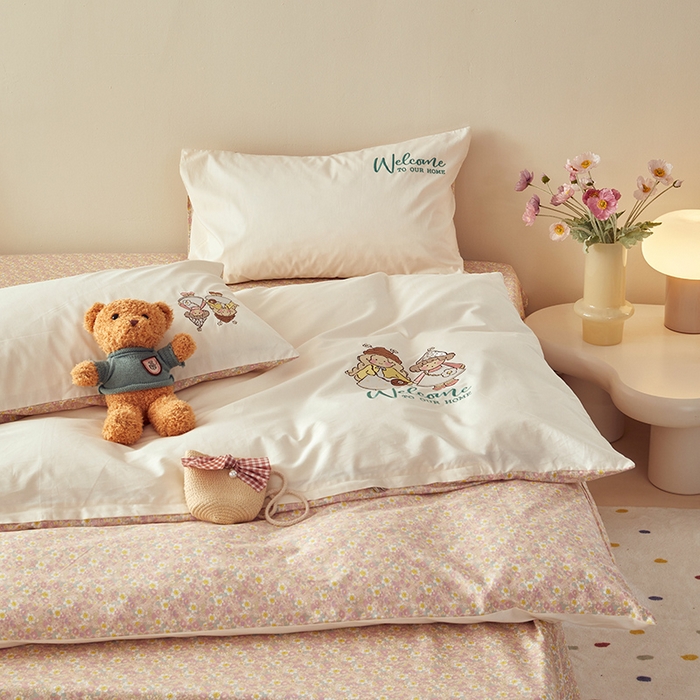91家纺网 家纺一手货源 找家纺 怡家居 2024新款全棉印花加绣花四件套 粉色女孩