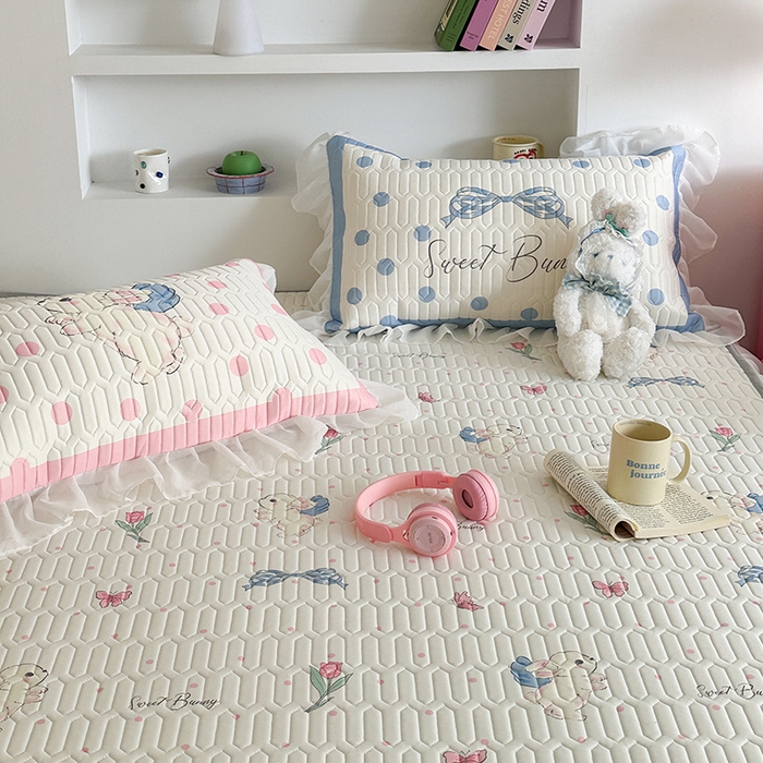 91家纺网 家纺一手货源 找家纺 昔可 新款床裙款乳胶凉席双层雪纺纱乳胶凉席三件套 郁金香花蜜兔