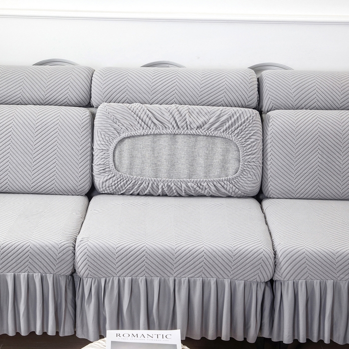 91家纺网 家纺一手货源 找家纺 千彤 2024新款裙边款弹力沙发套罩拉花绒人字纹系列沙发笠 银灰