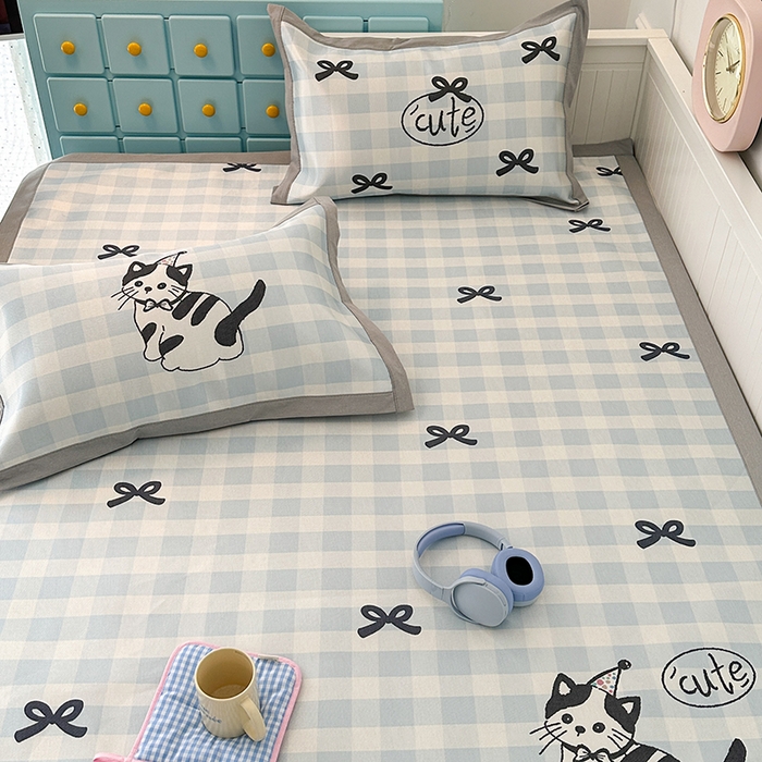 91家纺网 家纺一手货源 找家纺 昔可家纺 2024新款A类900D大版冰丝席 蝴蝶结猫咪蓝