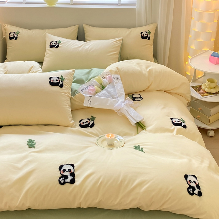 91家纺网 家纺一手货源 找家纺 眠帛 2024新款亲肤棉卡通毛巾绣四件套 熊猫-奶黄果绿