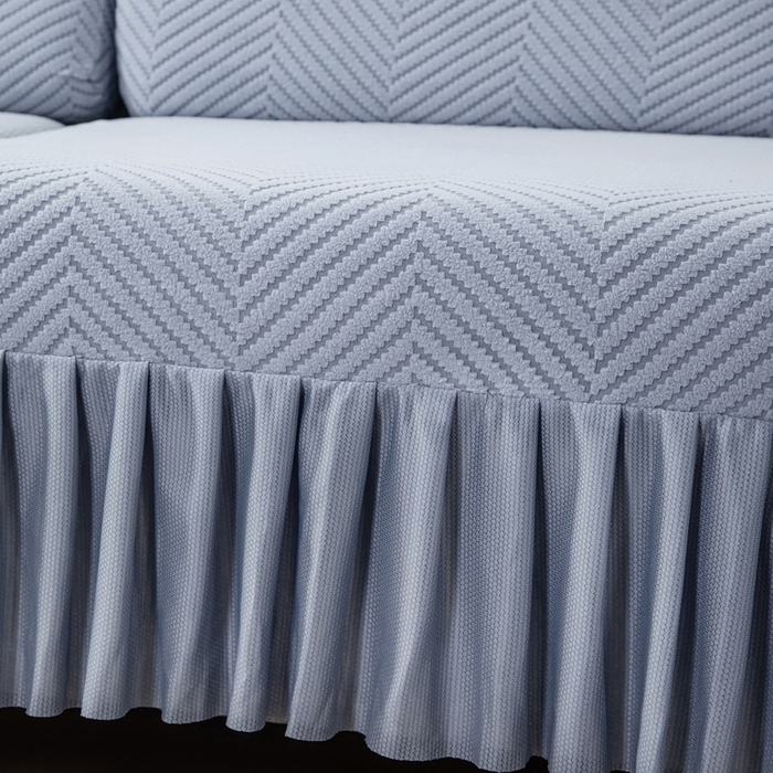 91家纺网 家纺一手货源 找家纺 千彤 2024新款裙边款弹力沙发套罩拉花绒人字纹系列沙发笠 蓝灰