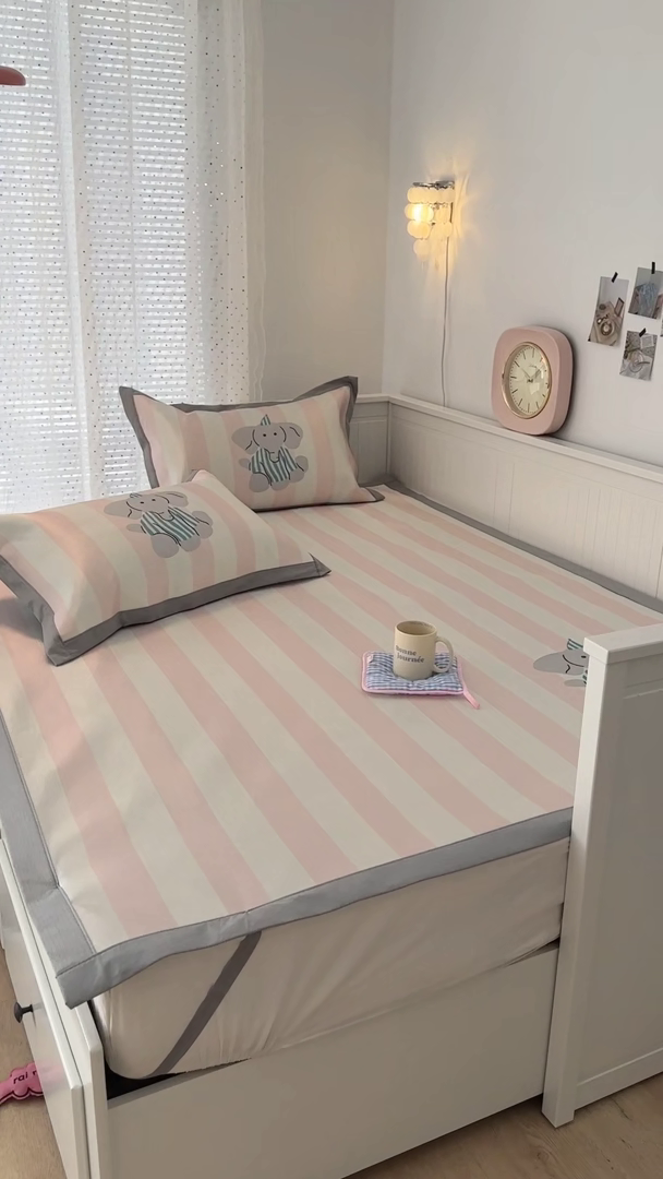 91家纺网 家纺一手货源 找家纺 昔可家纺 2024新款A类900D大版冰丝席 粉粉象