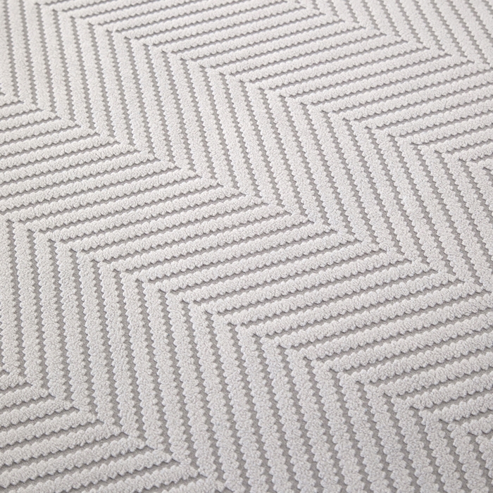 91家纺网 家纺一手货源 找家纺 千彤 2024新款裙边款弹力沙发套罩拉花绒人字纹系列沙发笠 银灰