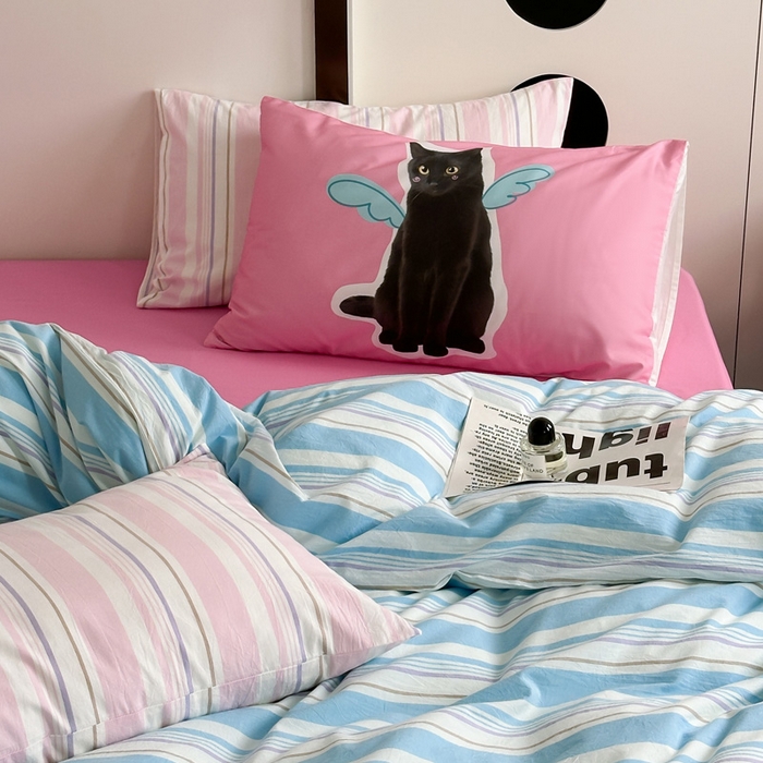 91家纺网 家纺一手货源 找家纺 艾沁 2024新款多巴胺条纹全棉色织水洗棉四件套 宽蓝条