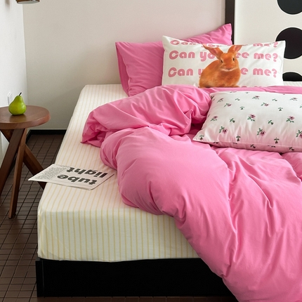 91家纺网 家纺一手货源 找家纺 艾沁 2024新款小清新全棉水洗棉四件套 粉黛佳人（枕套兔+粉）