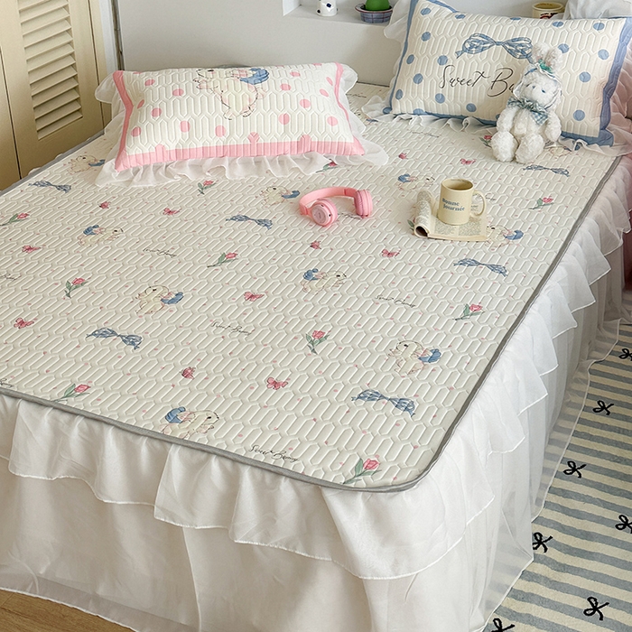 91家纺网 家纺一手货源 找家纺 昔可 新款床裙款乳胶凉席双层雪纺纱乳胶凉席三件套 郁金香花蜜兔