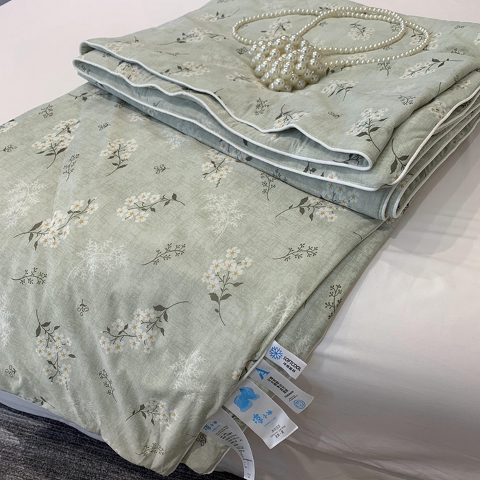 91家纺网 家纺一手货源 找家纺 奈萝家纺 2024新款A类凉感丝小凉皮夏被可机洗夏被新品空调被 兰亭序绿