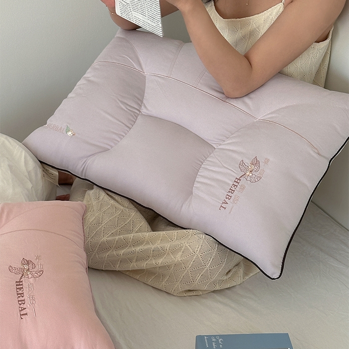 91家纺网 家纺一手货源 找家纺 （总）伟邦 2024新款草本物语分区枕