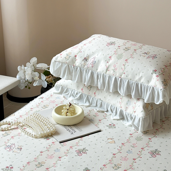 91家纺网 家纺一手货源 找家纺 昔可 2024新款A类900D仙仙雪纺纱床裙款冰丝席三件套 花朵小兔