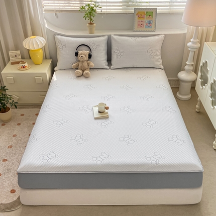 91家纺网 家纺一手货源 找家纺 （总）蝶帕 2025新款冰豆豆提花凉席三件套