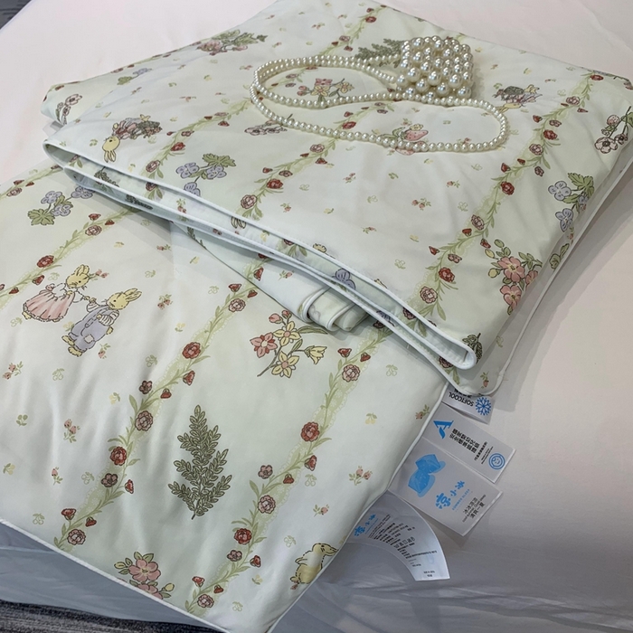 91家纺网 家纺一手货源 找家纺 奈萝家纺 2024新款A类凉感丝小凉皮夏被可机洗夏被新品空调被 清雅小兔绿