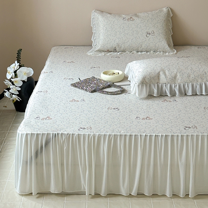 91家纺网 家纺一手货源 找家纺 昔可 2024新款A类900D仙仙雪纺纱床裙款冰丝席三件套 花楹兔