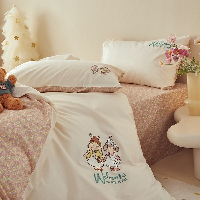 91家纺网 家纺一手货源 找家纺 怡家居 2024新款全棉印花加绣花四件套 粉色女孩