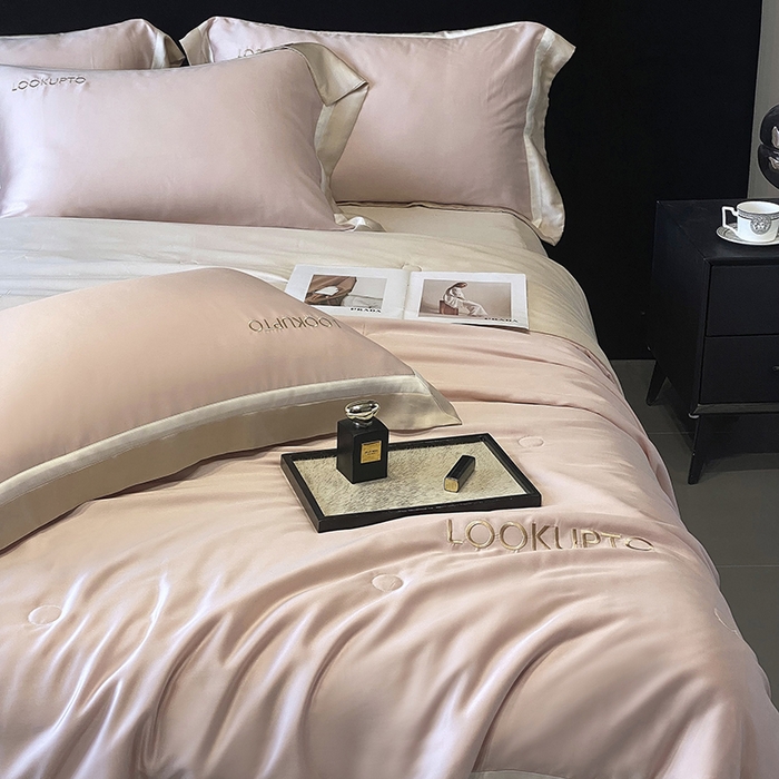 91家纺网 家纺一手货源 找家纺 优悦生活馆 2024新款工艺款冰丝刺绣夏被-蔚涞 蔚涞-粉