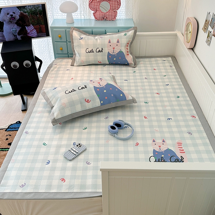 91家纺网 家纺一手货源 找家纺 昔可家纺 2024新款A类900D大版冰丝席 蓝格猫