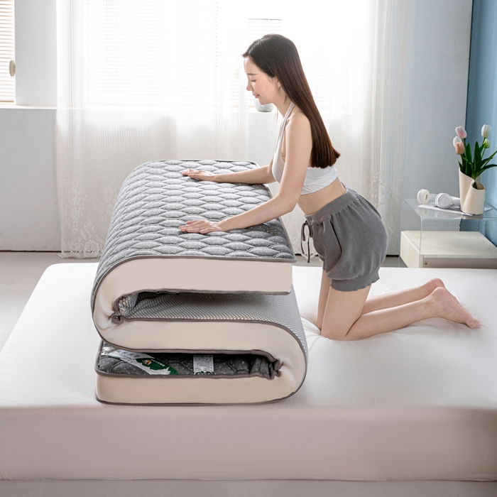 91家纺网 家纺一手货源 找家纺 缔莱被业 2024新款高端简约乳胶抗压记忆棉床垫软垫家用卧室床垫--白边 菱形灰