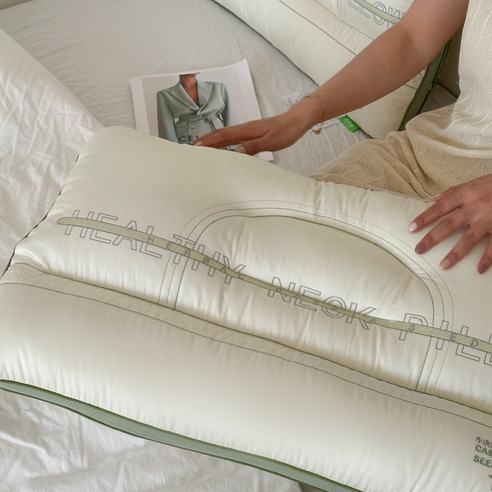 91家纺网 家纺一手货源 找家纺 （总）伟邦 2024新款轻奢贡缎决决子枕