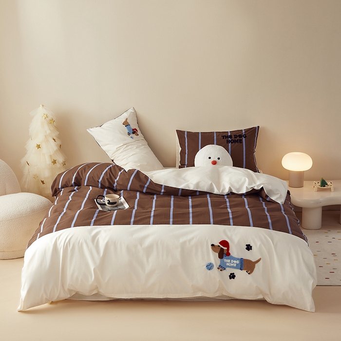 91家纺网 家纺一手货源 找家纺 怡家居 2024新款全棉印花加绣花四件套 腊肠狗