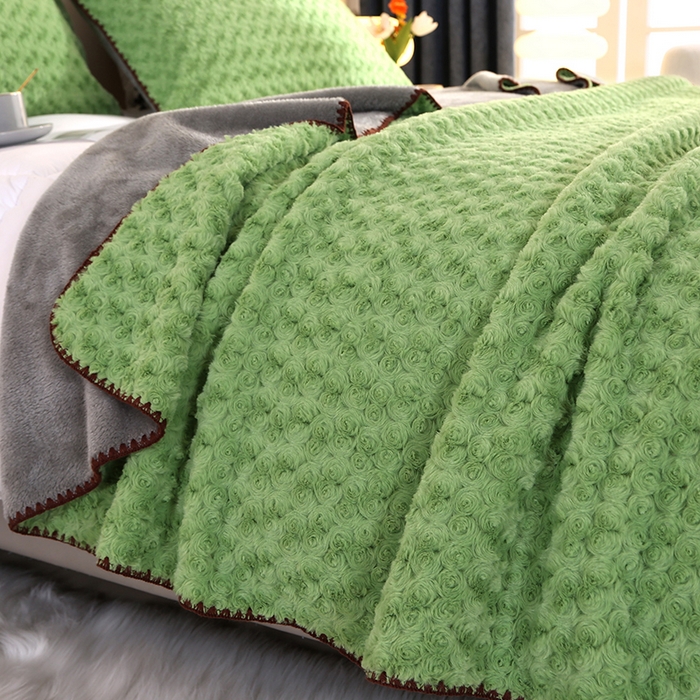 91家纺网 家纺一手货源 找家纺 （总）芸锦豪2024新款玫瑰拧花兔毛绒兔兔绒盖毯毛毯